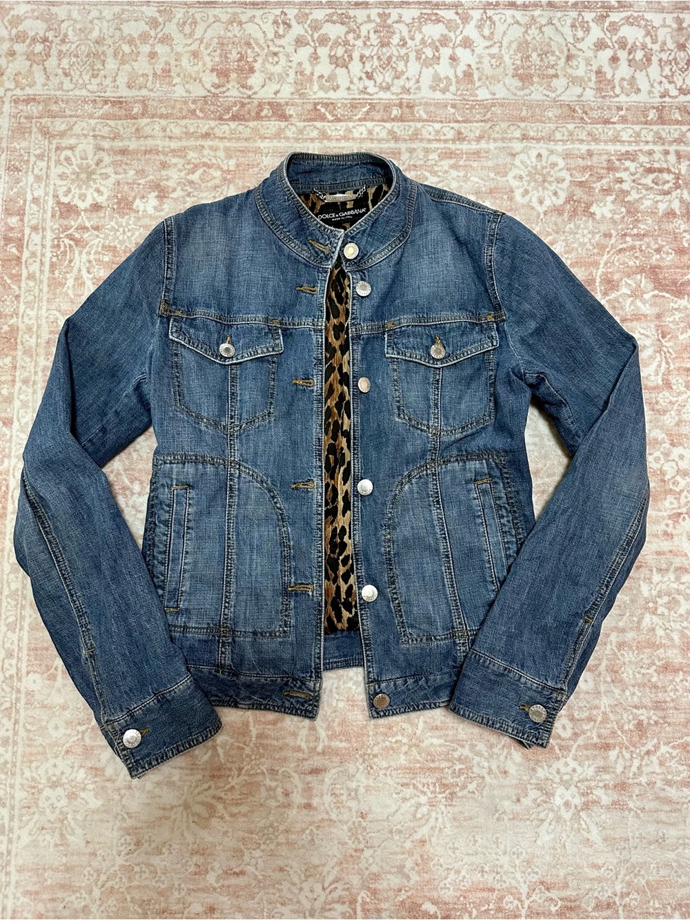 Vintage Dolce & Gabbana Jean Jacket With 🐆  Leopard Lining - Sz 40 - Picture 3 of 16